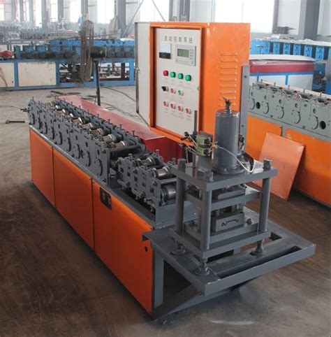 China 18 Years Factory Comflor 225 Cold Bending Machine.
